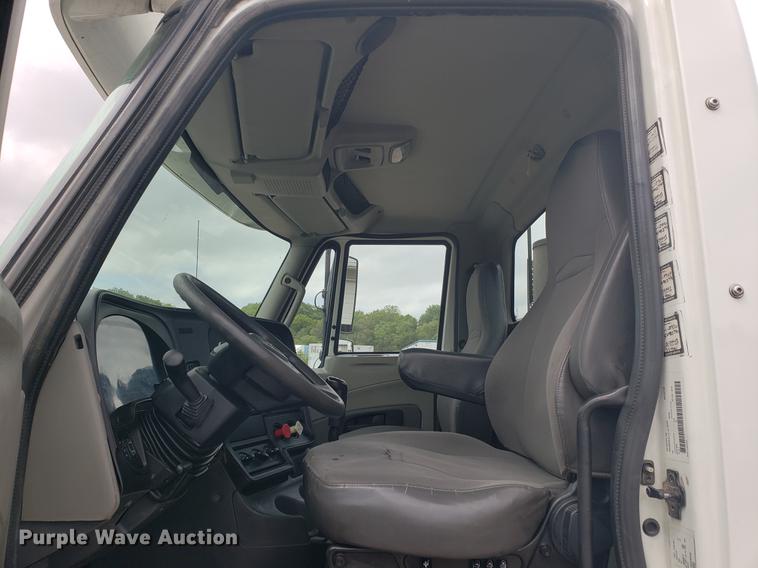 image for item DF2436 2012 International ProStar semi truck