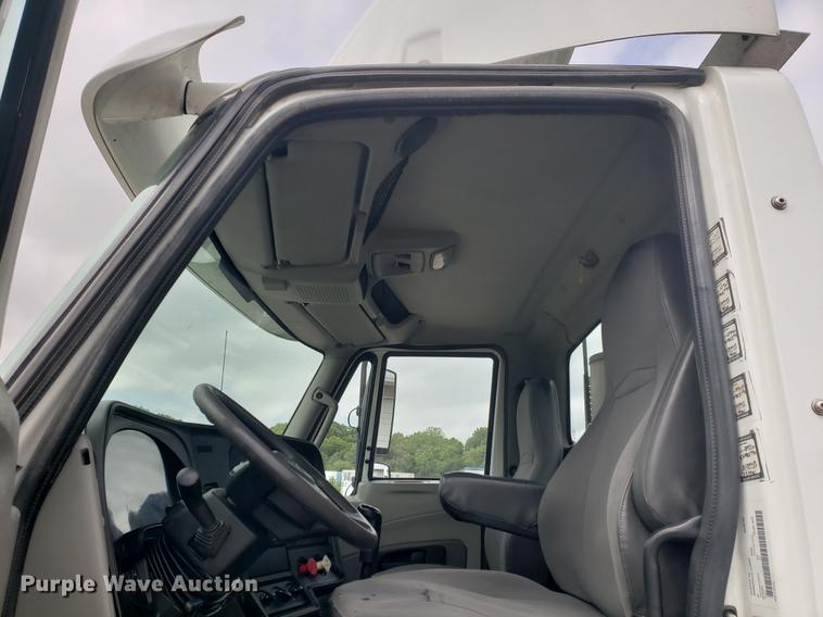 image for item DF2436 2012 International ProStar semi truck