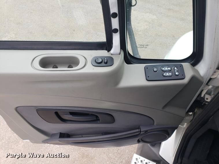 image for item DF2436 2012 International ProStar semi truck