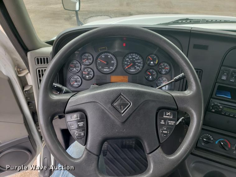 image for item DF2436 2012 International ProStar semi truck