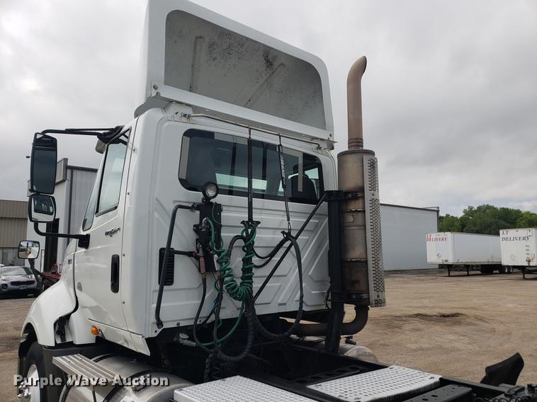 image for item DF2436 2012 International ProStar semi truck