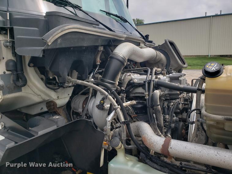 image for item DF2436 2012 International ProStar semi truck