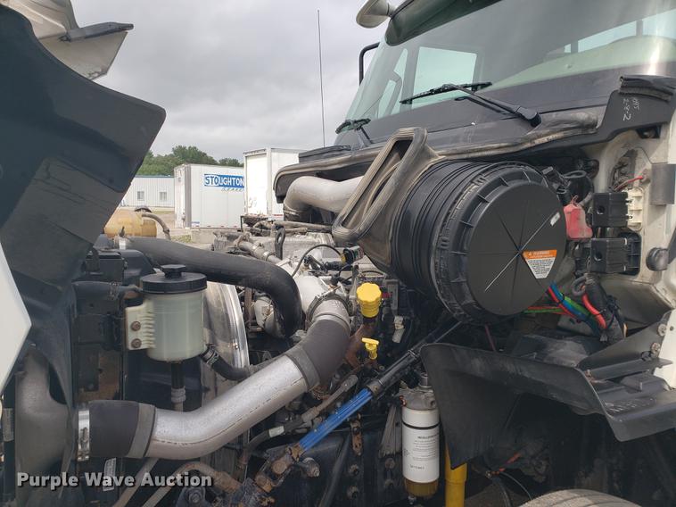 image for item DF2436 2012 International ProStar semi truck