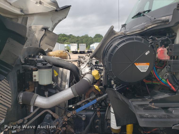 image for item DF2436 2012 International ProStar semi truck