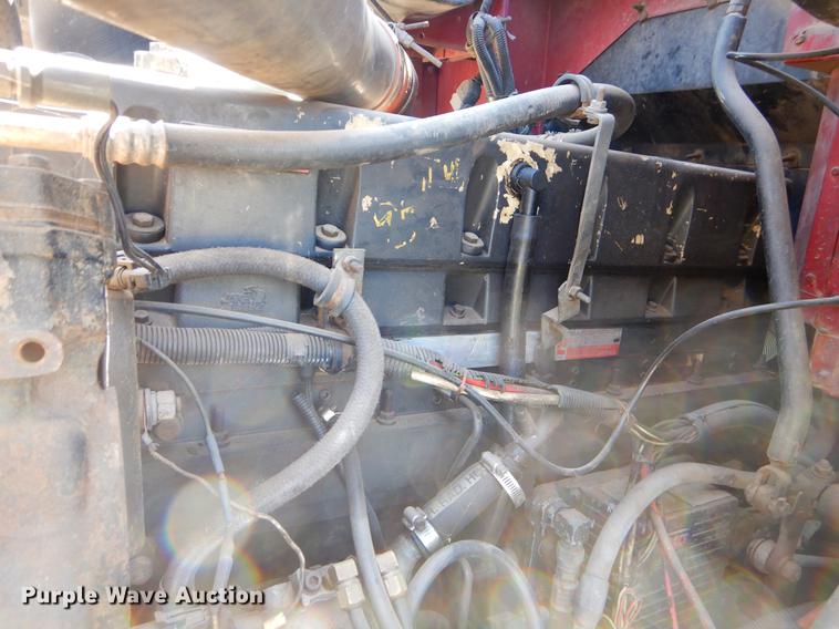 image for item EI9009 1995 International 9200 semi truck