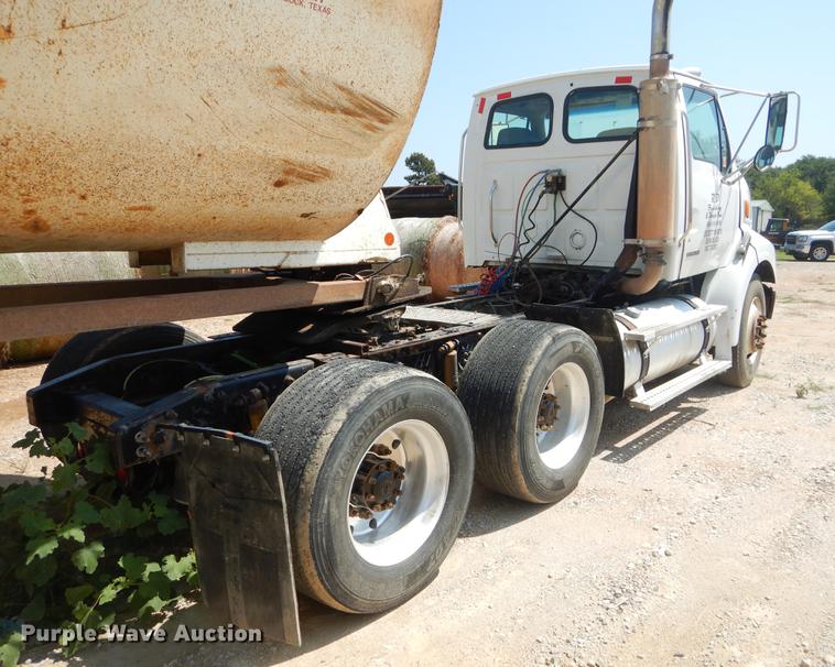 image for item EK9598 2003 Sterling semi truck