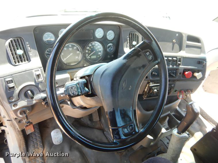 image for item EK9598 2003 Sterling semi truck