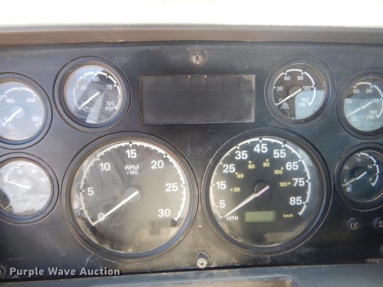 image for item EK9598 2003 Sterling semi truck