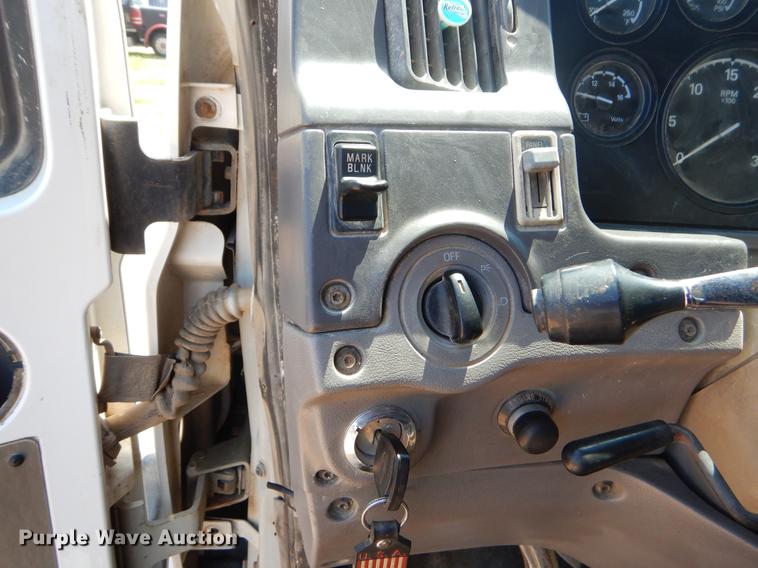 image for item EK9598 2003 Sterling semi truck