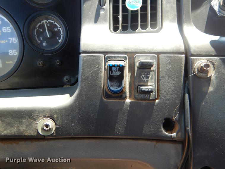 image for item EK9598 2003 Sterling semi truck