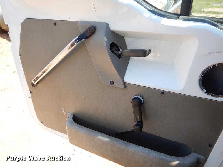 image for item EK9598 2003 Sterling semi truck