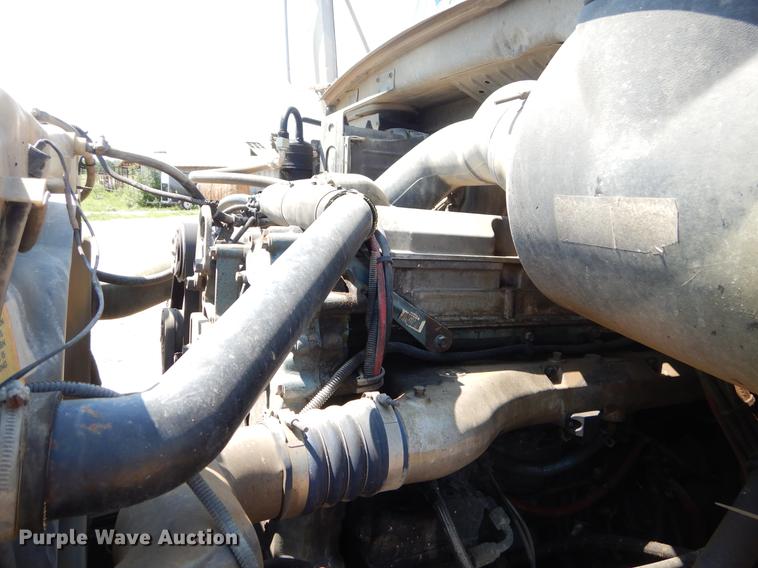 image for item EK9598 2003 Sterling semi truck