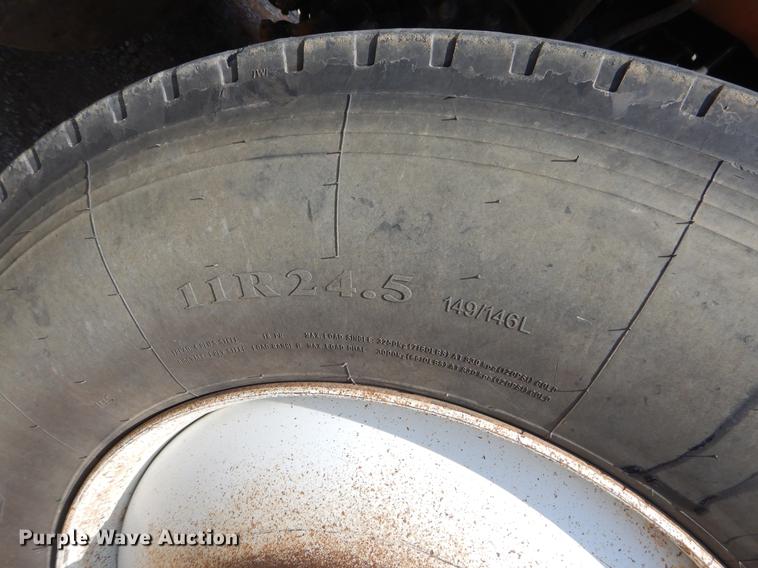 image for item EK9598 2003 Sterling semi truck