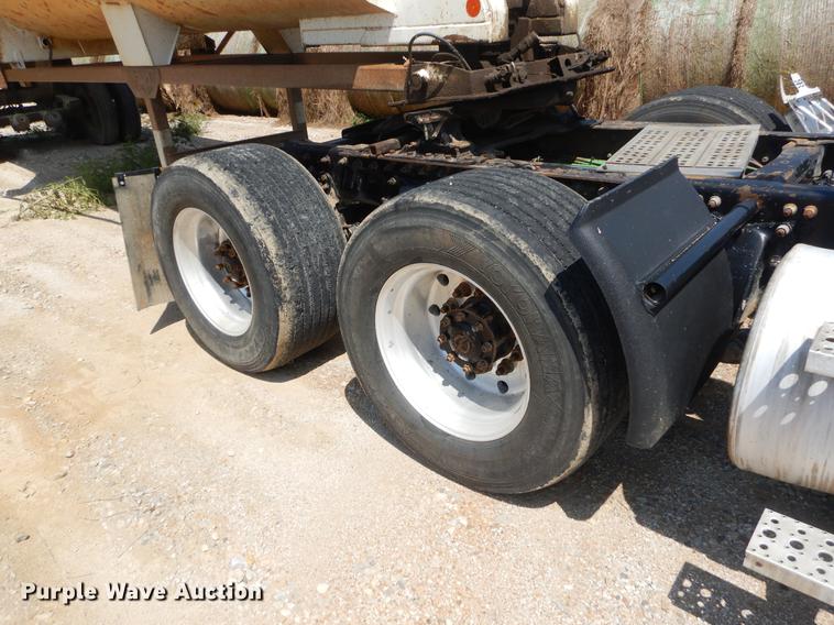 image for item EK9598 2003 Sterling semi truck