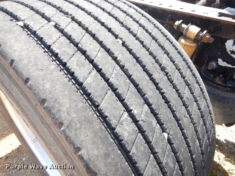 image for item EK9598 2003 Sterling semi truck