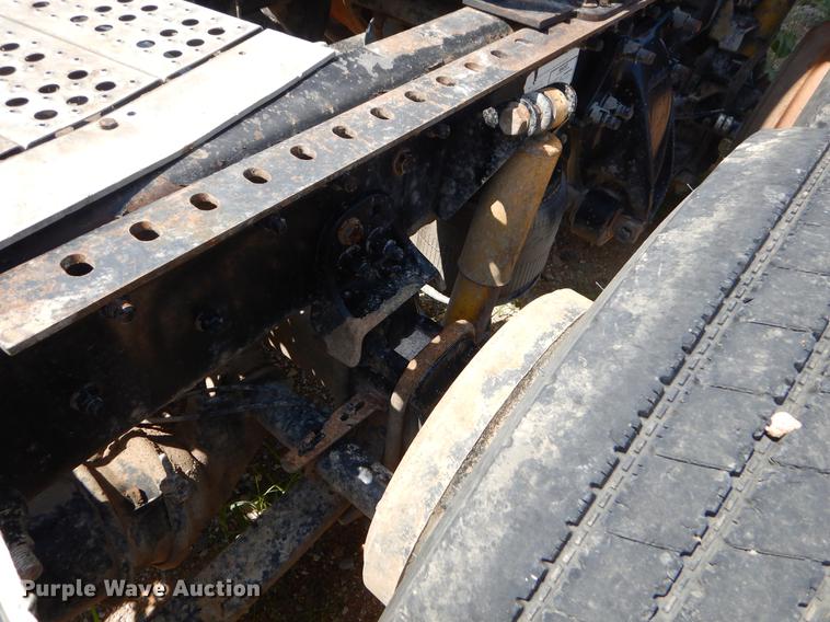 image for item EK9598 2003 Sterling semi truck