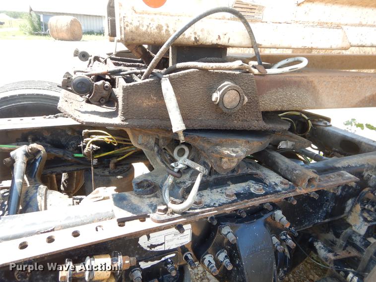 image for item EK9598 2003 Sterling semi truck