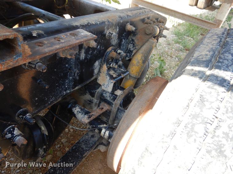 image for item EK9598 2003 Sterling semi truck