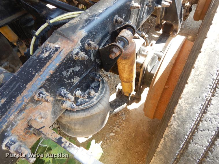 image for item EK9598 2003 Sterling semi truck