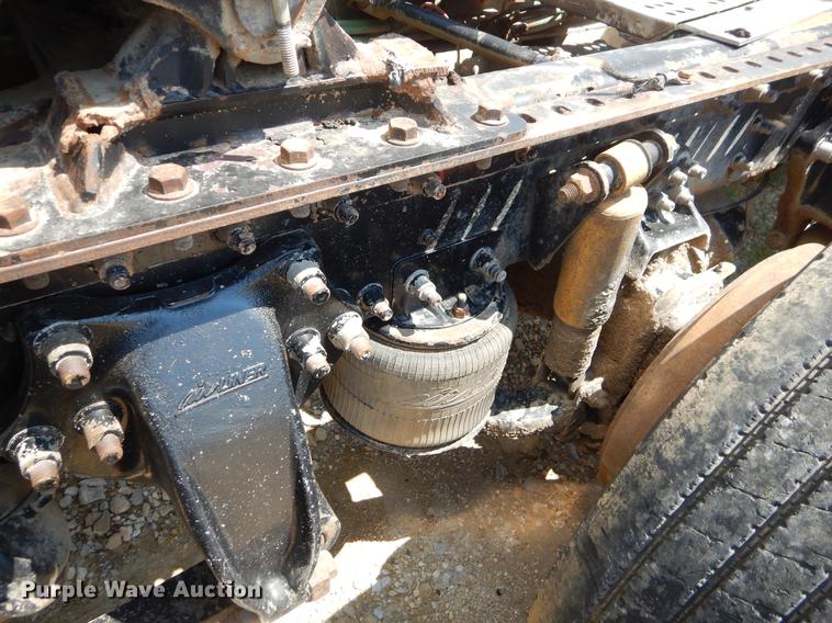 image for item EK9598 2003 Sterling semi truck