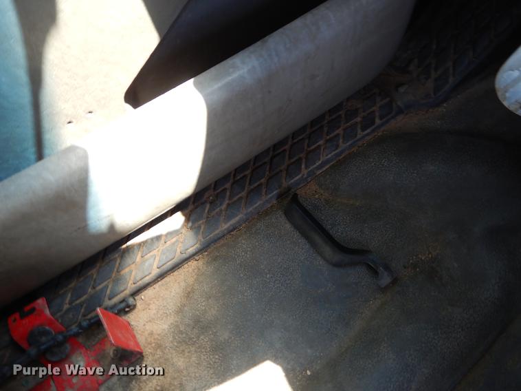 image for item EK9598 2003 Sterling semi truck