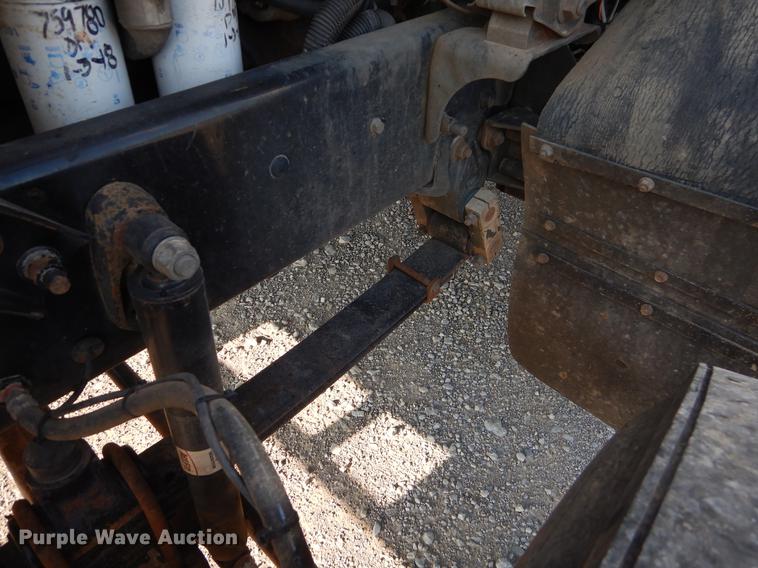 image for item EK9739 2002 Mack semi truck