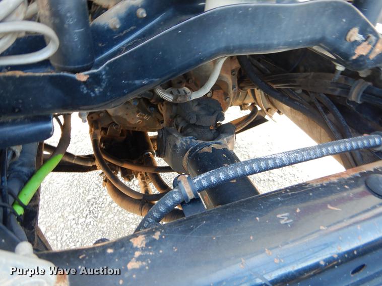 image for item EK9739 2002 Mack semi truck