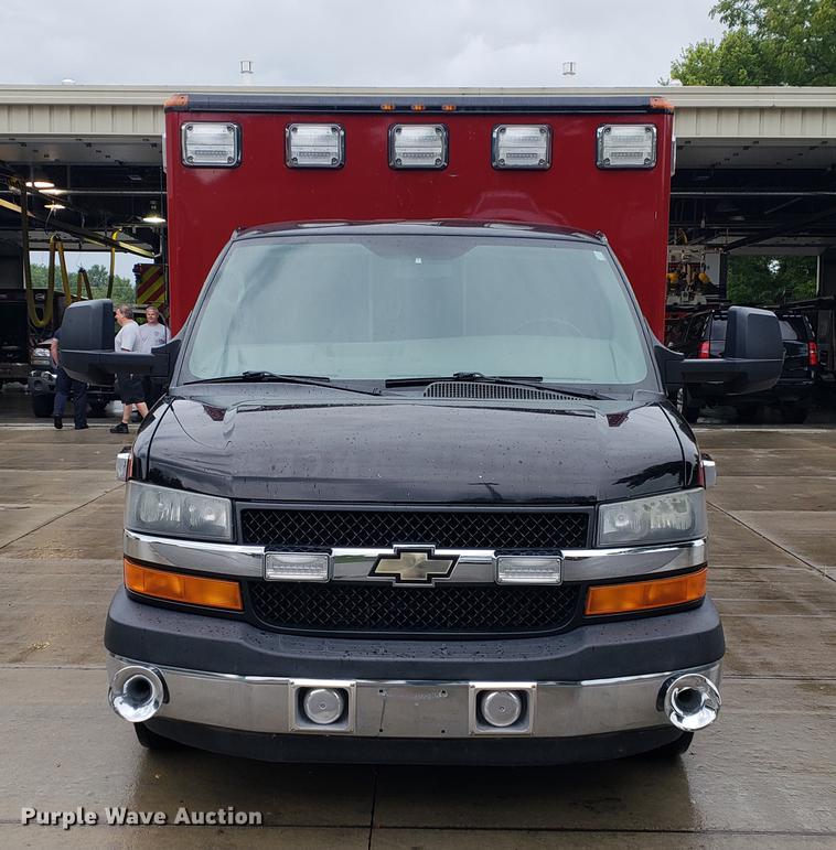 image for item BW9241 2010 Chevrolet Express G4500 ambulance