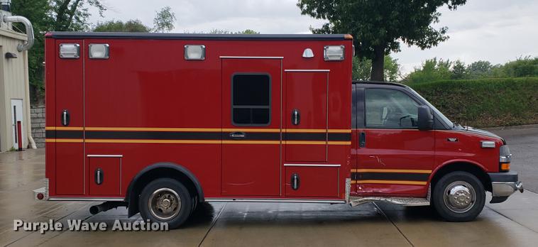 image for item BW9241 2010 Chevrolet Express G4500 ambulance