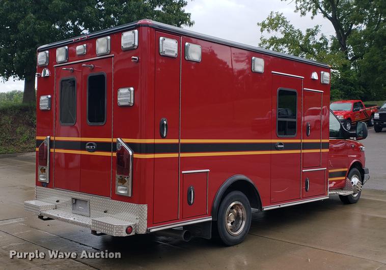 image for item BW9241 2010 Chevrolet Express G4500 ambulance