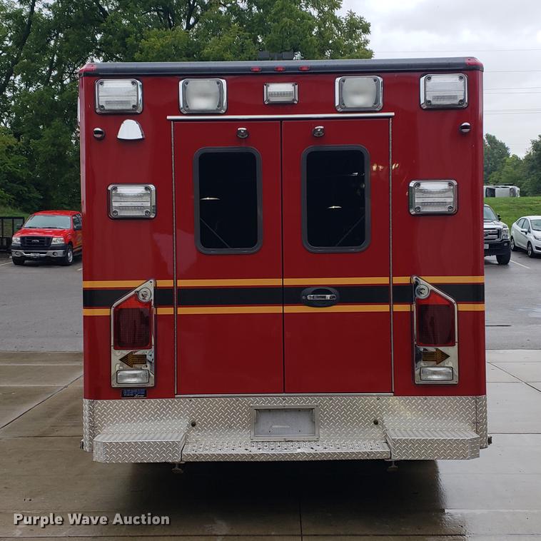 image for item BW9241 2010 Chevrolet Express G4500 ambulance