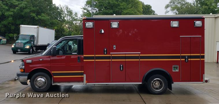 image for item BW9241 2010 Chevrolet Express G4500 ambulance