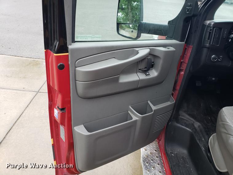 image for item BW9241 2010 Chevrolet Express G4500 ambulance