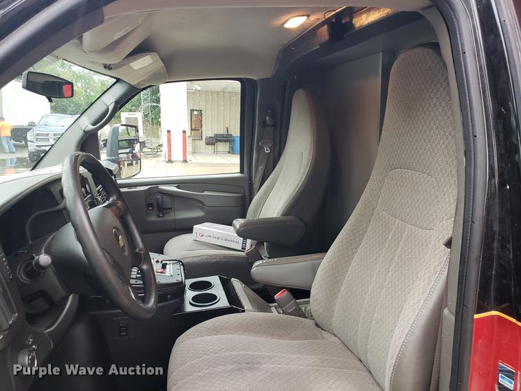 image for item BW9241 2010 Chevrolet Express G4500 ambulance