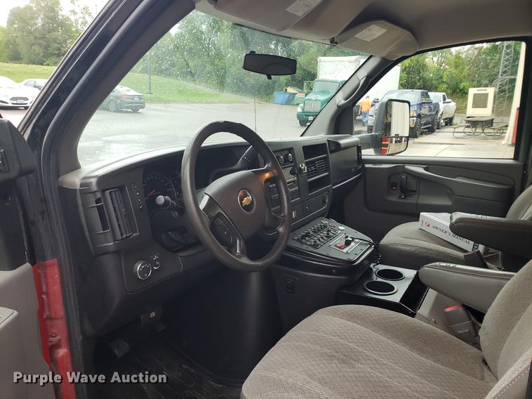 image for item BW9241 2010 Chevrolet Express G4500 ambulance