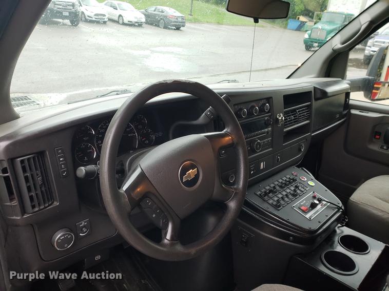 image for item BW9241 2010 Chevrolet Express G4500 ambulance