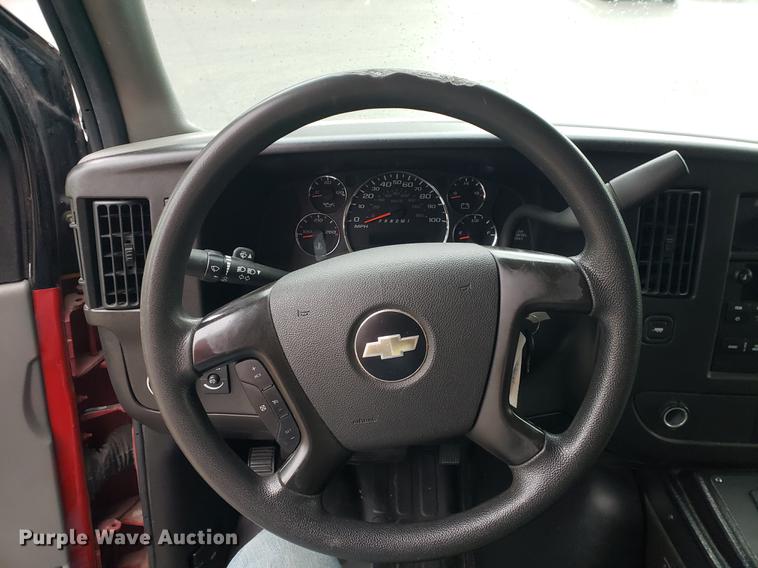 image for item BW9241 2010 Chevrolet Express G4500 ambulance