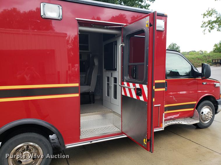 image for item BW9241 2010 Chevrolet Express G4500 ambulance