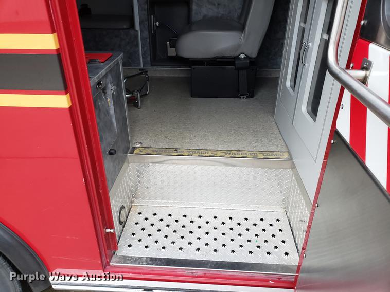 image for item BW9241 2010 Chevrolet Express G4500 ambulance