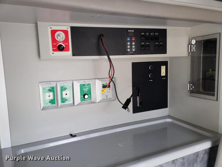 image for item BW9241 2010 Chevrolet Express G4500 ambulance