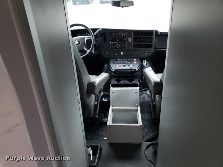 image for item BW9241 2010 Chevrolet Express G4500 ambulance