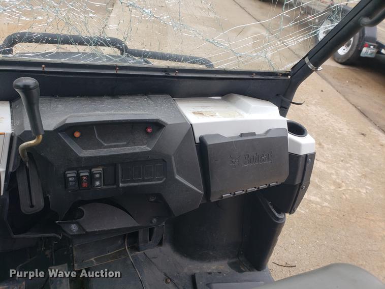 image for item BW9245 2011 Bobcat 3400 utility vehicle