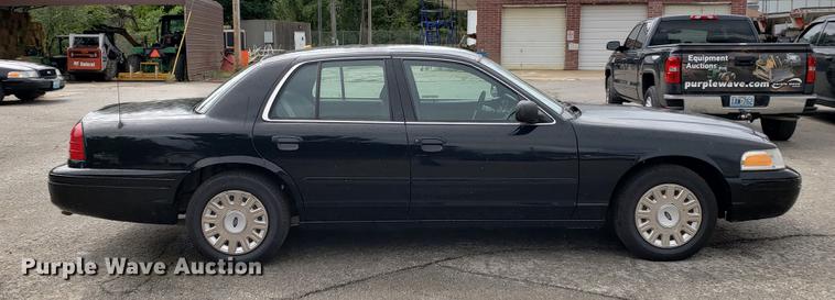 image for item BW9247 2005 Ford Crown Victoria Police Interceptor