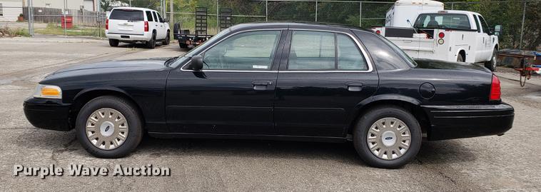image for item BW9247 2005 Ford Crown Victoria Police Interceptor