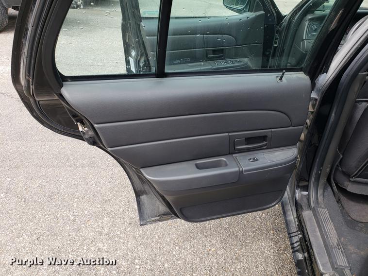 image for item BW9247 2005 Ford Crown Victoria Police Interceptor