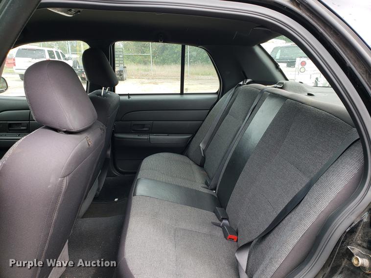 image for item BW9247 2005 Ford Crown Victoria Police Interceptor