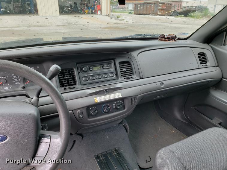 image for item BW9247 2005 Ford Crown Victoria Police Interceptor