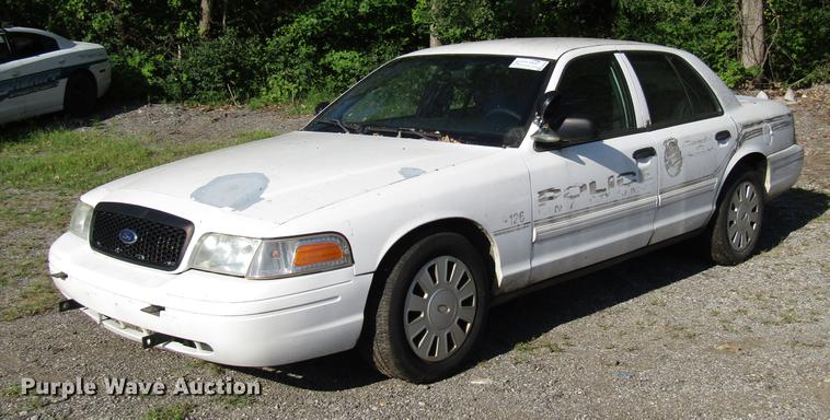 image for item DA1681 2011 Ford Crown Victoria Police Interceptor