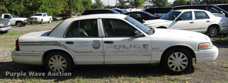 image for item DA1681 2011 Ford Crown Victoria Police Interceptor