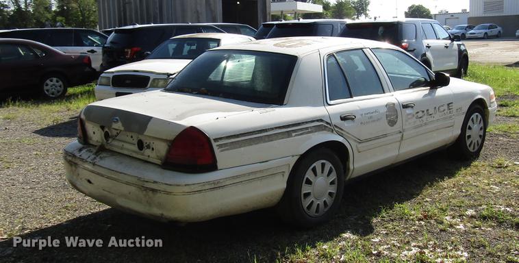 image for item DA1681 2011 Ford Crown Victoria Police Interceptor